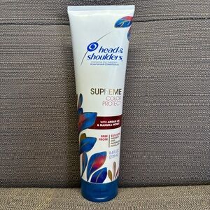 Head and Shoulders Supreme Color Protect conditioner